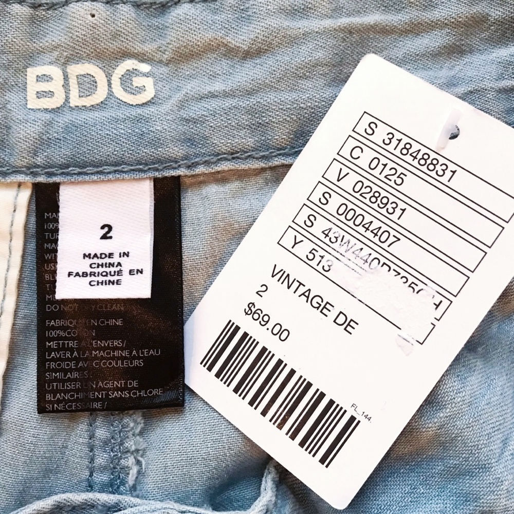 BDG High Waist Tulip Shorts - Picture 4 of 8